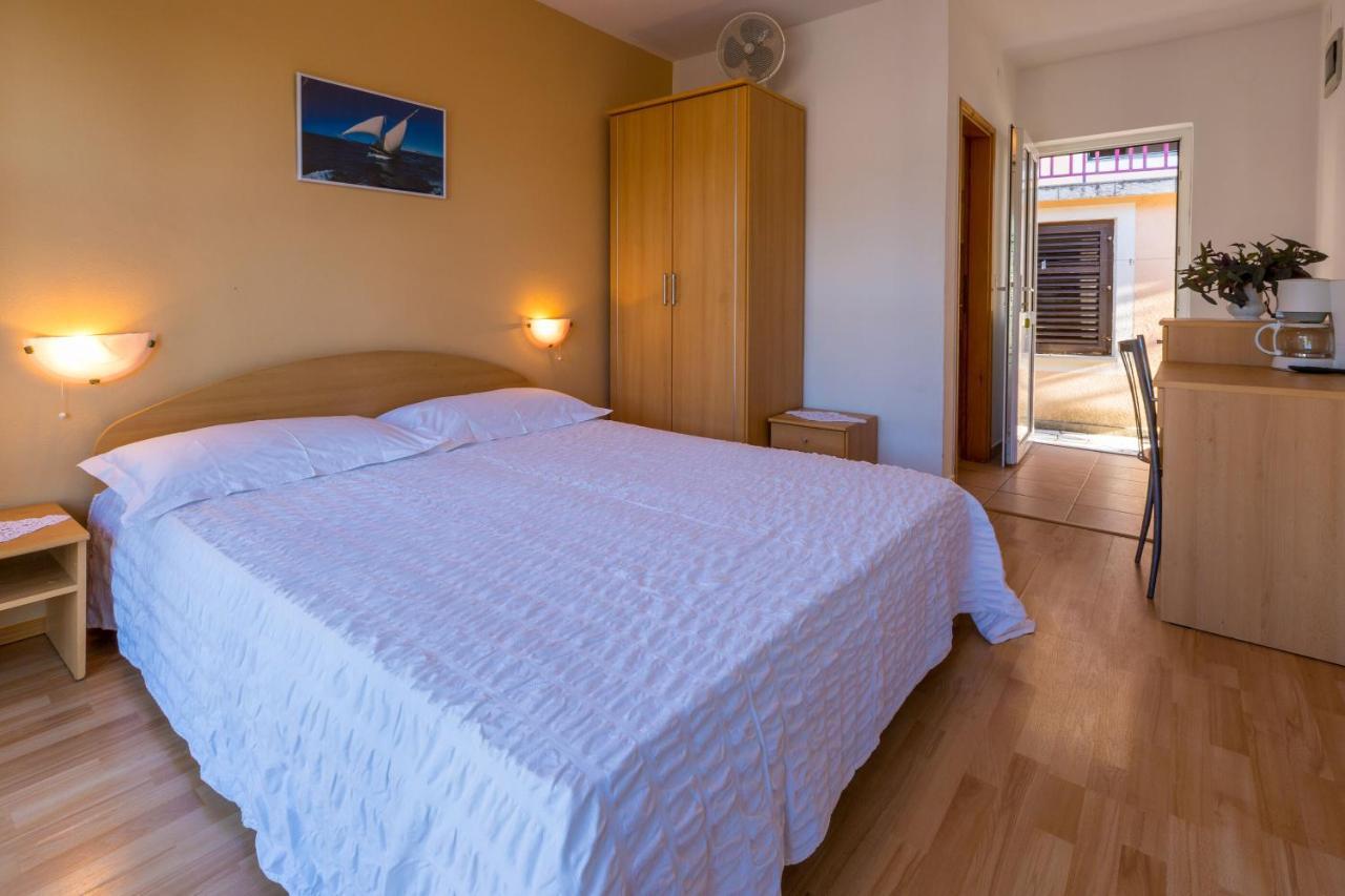Apartments Ani Crikvenica Exterior photo